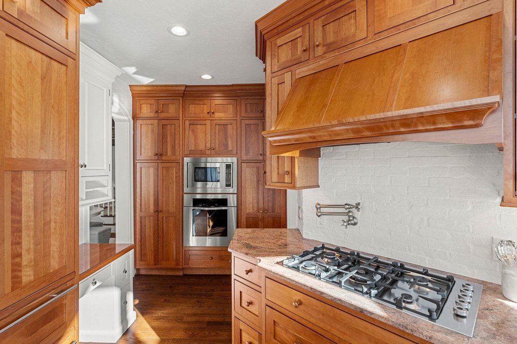 New Castle, New Hampshire, 03854, United States, 3 Bedrooms Bedrooms, ,3.5 BathroomsBathrooms,Residential,Forsale,2004717