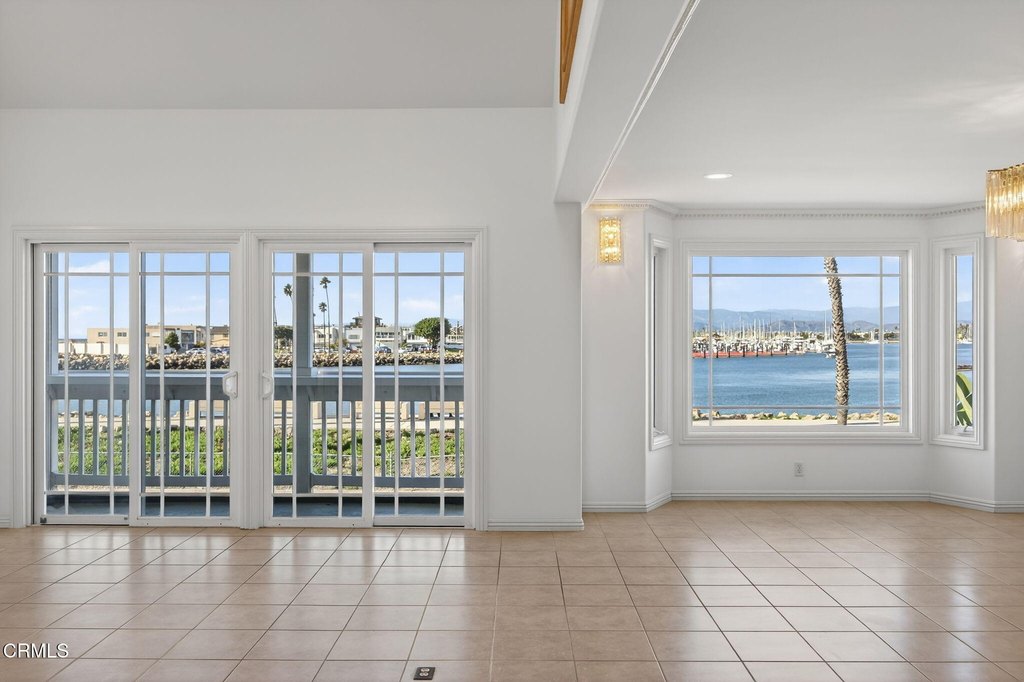 Oxnard, California, 93035, United States, 4 Bedrooms Bedrooms, ,3.5 BathroomsBathrooms,Residential,Forsale,2004312