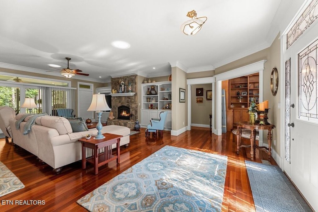 Crossville, Tennessee, 38558, United States, 3 Bedrooms Bedrooms, ,2.5 BathroomsBathrooms,Residential,Forsale,1968509