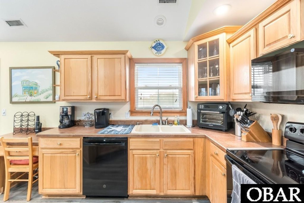 Hatteras, North Carolina, 27943, United States, 6 Bedrooms Bedrooms, ,5.5 BathroomsBathrooms,Residential,Forsale,2010254