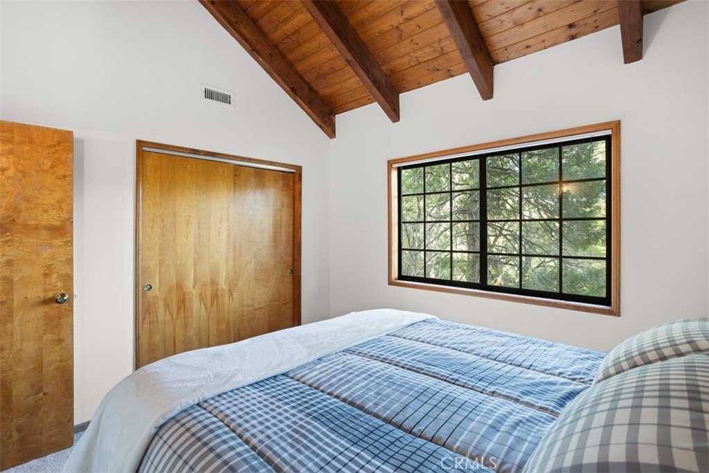 Lake Arrowhead, California, 92352, United States, 5 Bedrooms Bedrooms, ,3.5 BathroomsBathrooms,Residential,Forsale,1953304