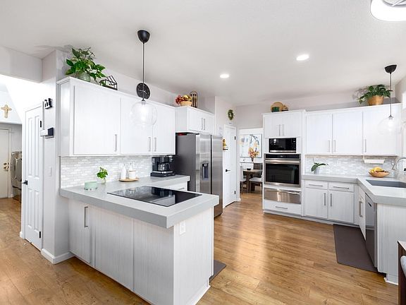 Santa Rosa, California, 95401, United States, 4 Bedrooms Bedrooms, ,3 BathroomsBathrooms,Residential,Forsale,1999291