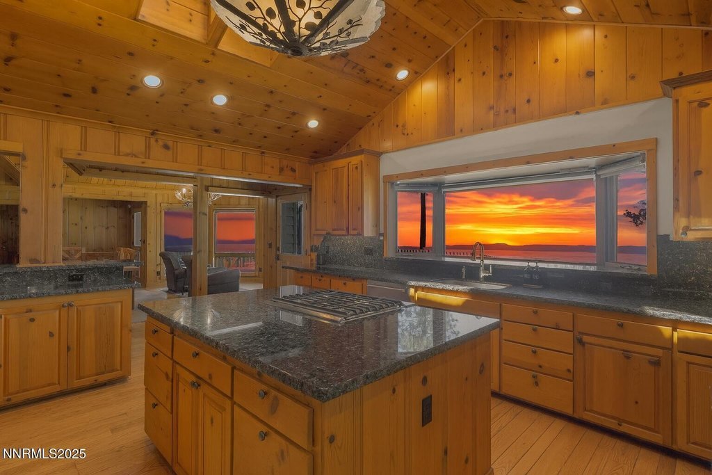 Glenbrook, Nevada, 89413, United States, 5 Bedrooms Bedrooms, ,4 BathroomsBathrooms,Residential,Forsale,1959610