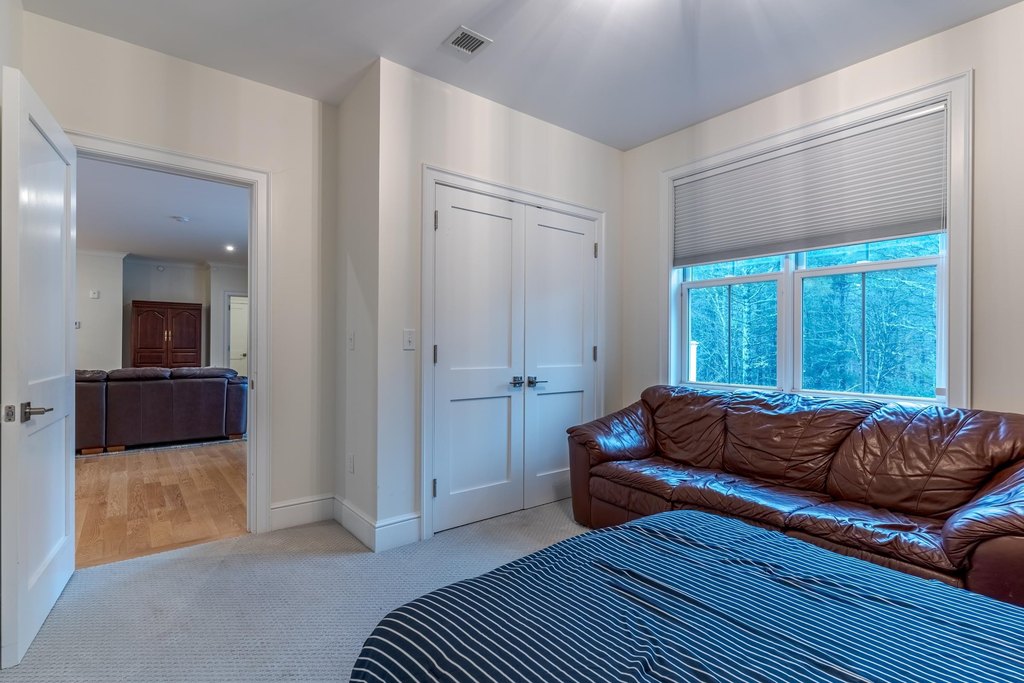 Exeter, New Hampshire, 03833, United States, 2 Bedrooms Bedrooms, ,2 BathroomsBathrooms,Residential,Forsale,2004718