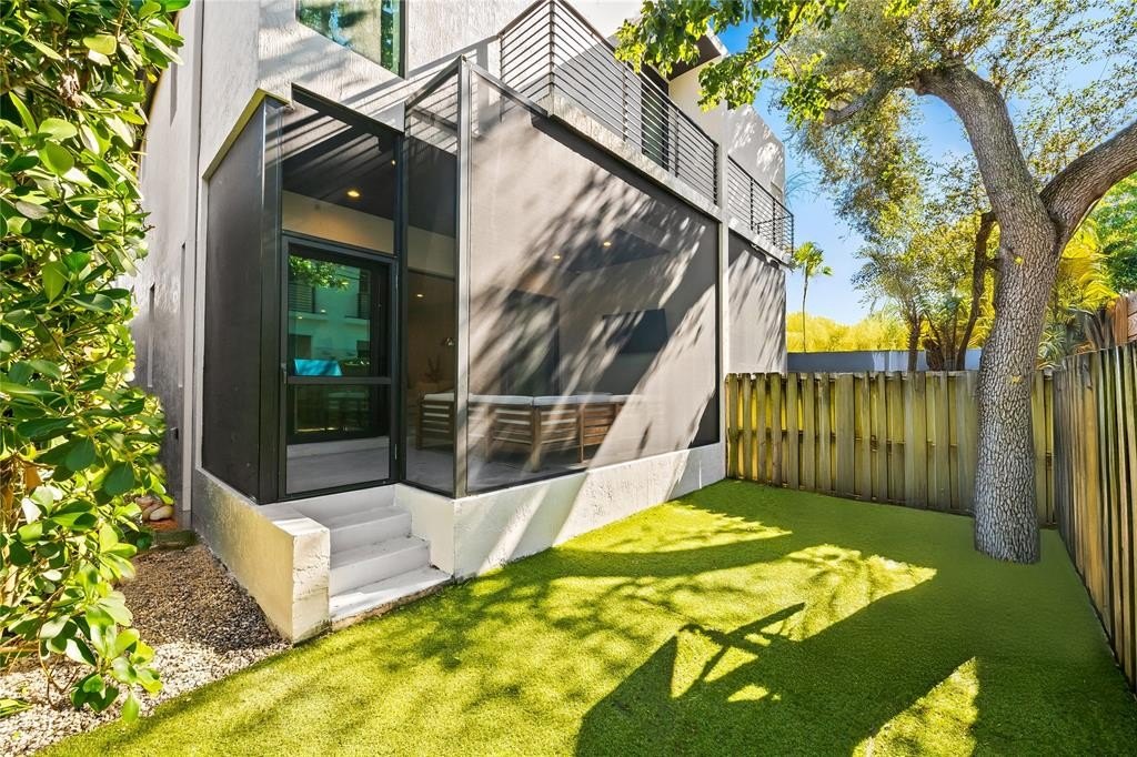 Fort Lauderdale, Florida, 33304, United States, 3 Bedrooms Bedrooms, ,3.5 BathroomsBathrooms,Residential,Forsale,2004487