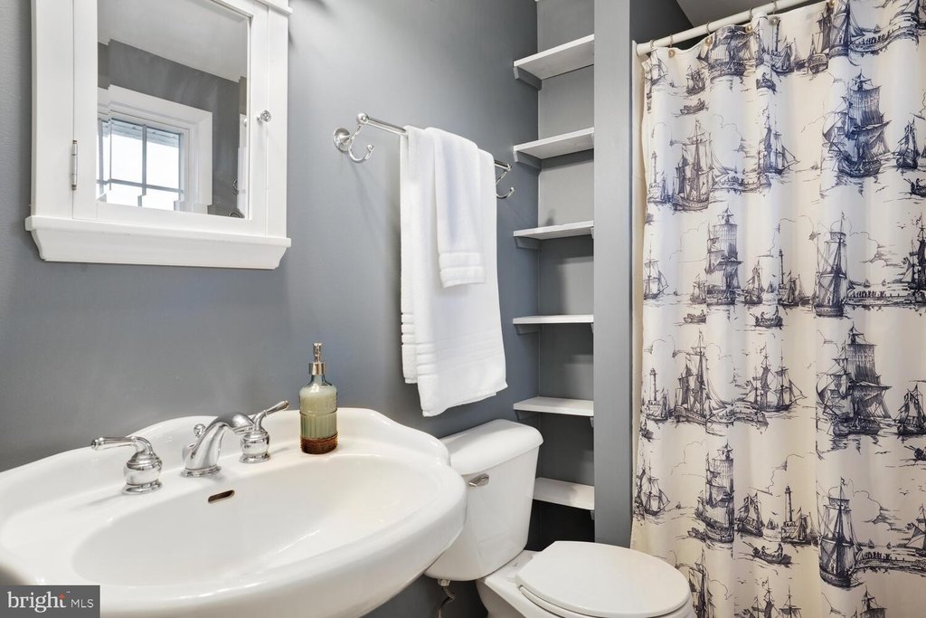 LITTLE EGG HARBOR TWP, New Jersey, 08087, United States, 5 Bedrooms Bedrooms, ,3 BathroomsBathrooms,Residential,Forsale,2004472