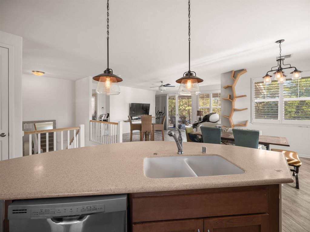 Kahului, Hawaii, 96732, United States, 5 Bedrooms Bedrooms, ,3.5 BathroomsBathrooms,Residential,Forsale,2004555