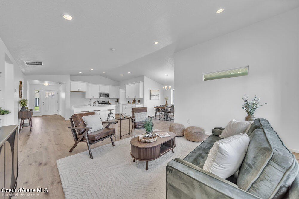 Post Falls, Idaho, 83854, United States, 3 Bedrooms Bedrooms, ,2 BathroomsBathrooms,Residential,Forsale,1984543