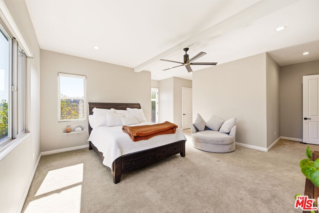 Malibu, California, 90265, United States, 4 Bedrooms Bedrooms, ,3.5 BathroomsBathrooms,Residential,Forsale,2009613