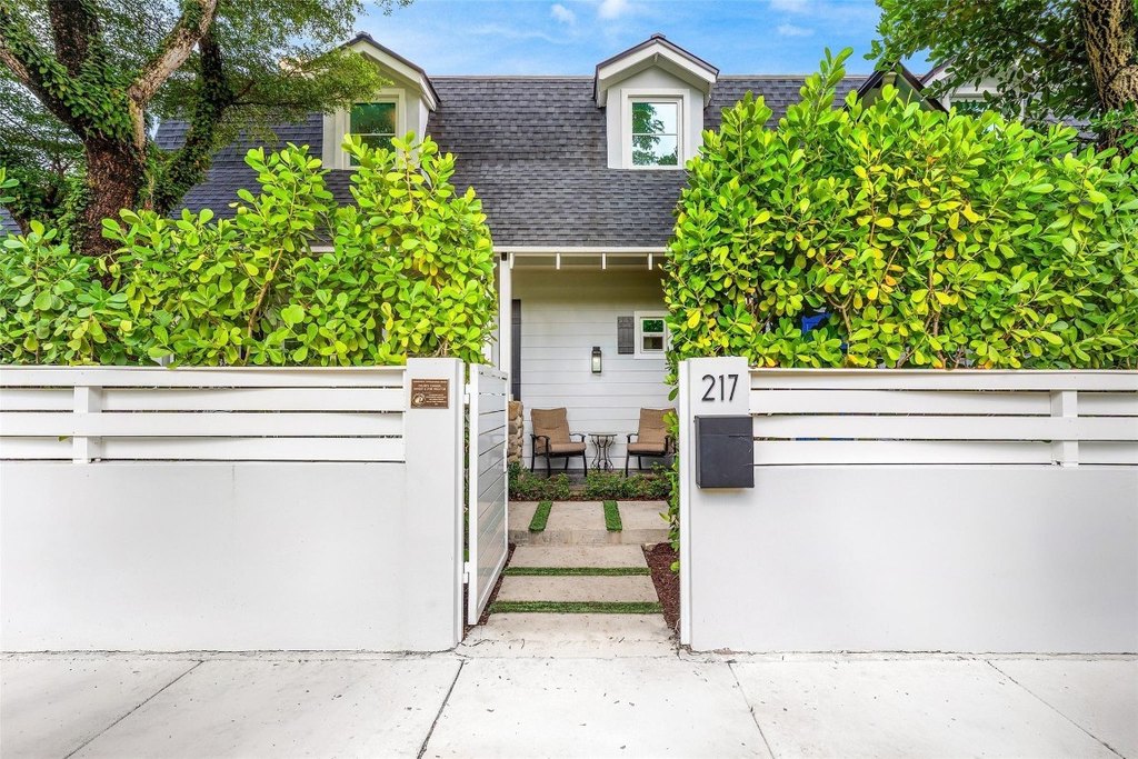 Fort Lauderdale, Florida, 33301, United States, 4 Bedrooms Bedrooms, ,4.5 BathroomsBathrooms,Residential,Forsale,1968297