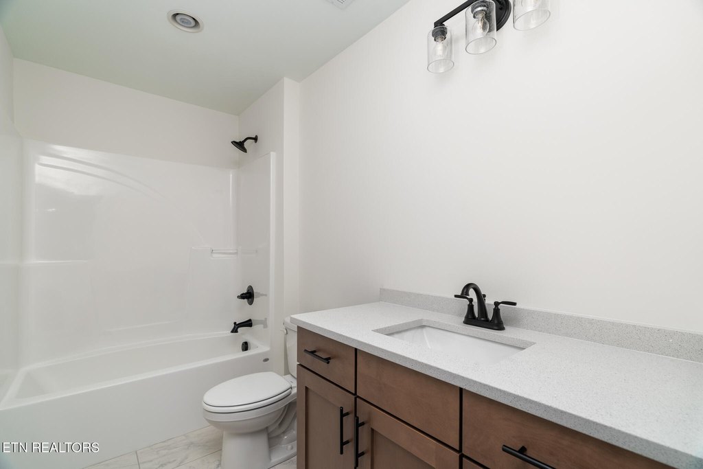 Maryville, Tennessee, 37801, United States, 3 Bedrooms Bedrooms, ,3 BathroomsBathrooms,Residential,Forsale,1942429