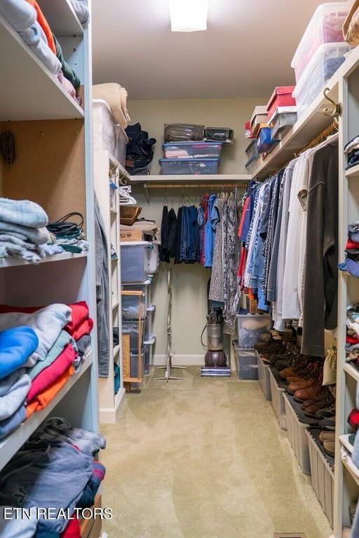 Livingston, Tennessee, 38570, United States, 3 Bedrooms Bedrooms, ,4.5 BathroomsBathrooms,Residential,Forsale,1952671