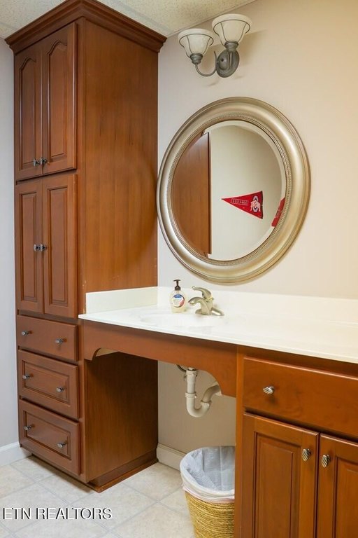 Livingston, Tennessee, 38570, United States, 3 Bedrooms Bedrooms, ,4.5 BathroomsBathrooms,Residential,Forsale,1952671