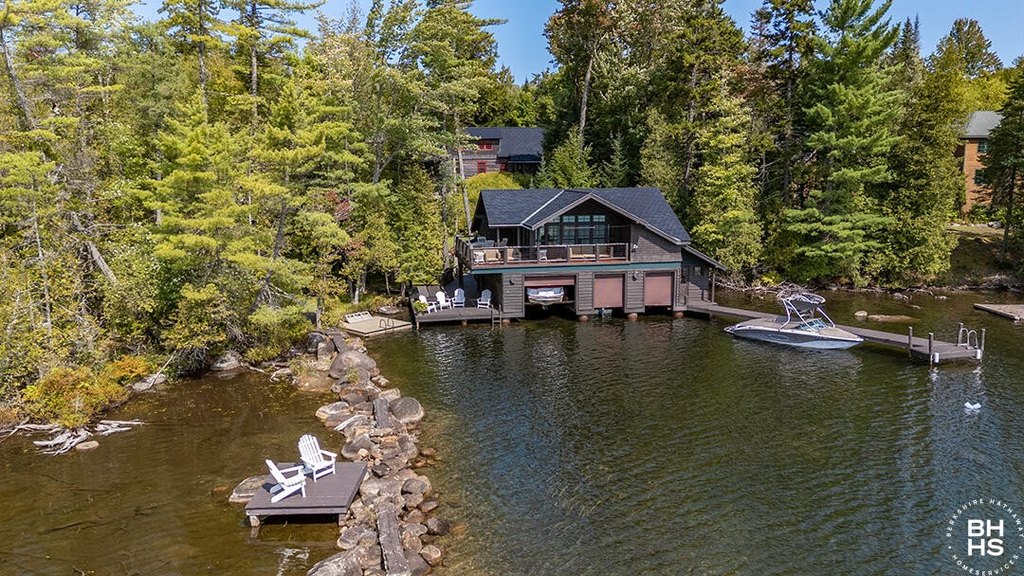 Lake Placid, New York, 12946, United States, 4 Bedrooms Bedrooms, ,3.5 BathroomsBathrooms,Residential,Forsale,1999414