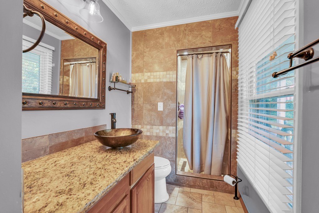 Smithville, Tennessee, 37166, United States, 4 Bedrooms Bedrooms, ,3 BathroomsBathrooms,Residential,Forsale,2010949