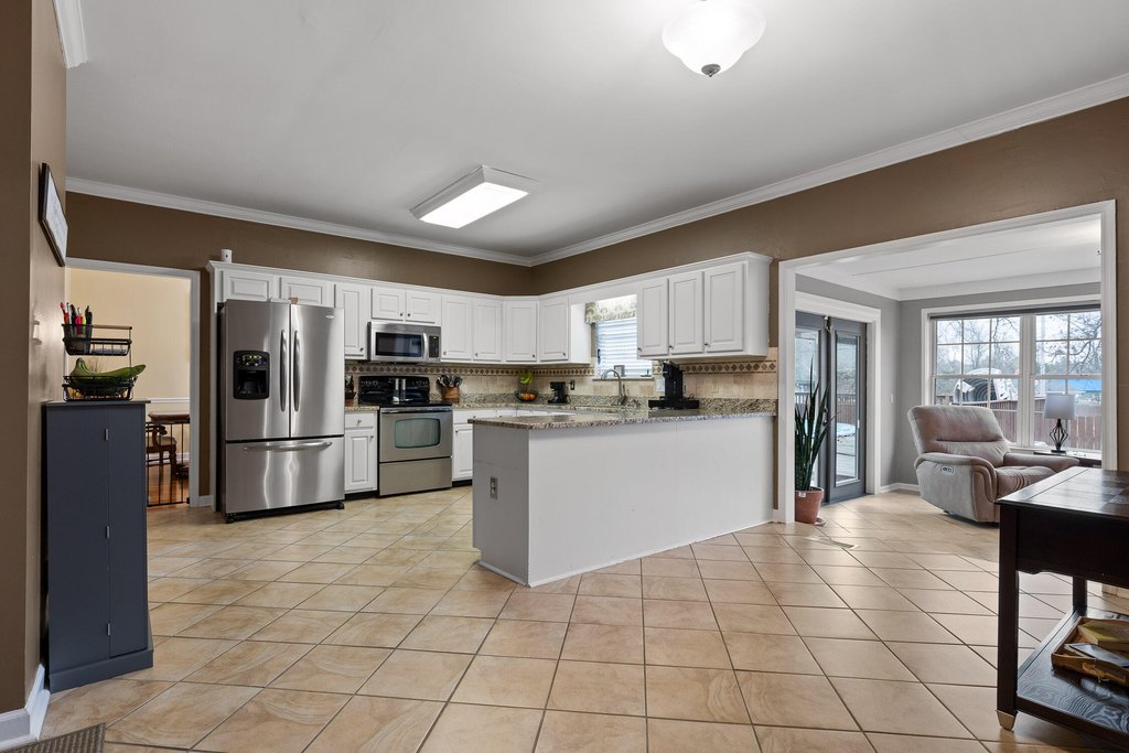 Chattanooga, Tennessee, 37421, United States, 4 Bedrooms Bedrooms, ,2.5 BathroomsBathrooms,Residential,Forsale,2009588