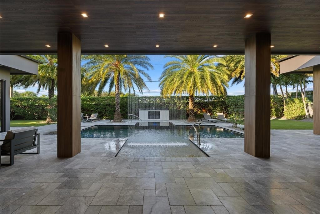 Fort Lauderdale, Florida, 33308, United States, 5 Bedrooms Bedrooms, ,6.5 BathroomsBathrooms,Residential,Forsale,2004491