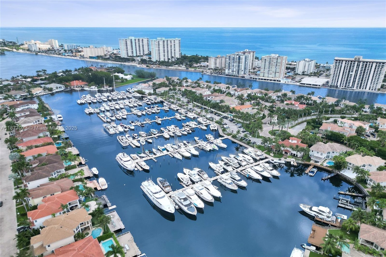 Hollywood, Florida, 33019, United States, 3 Bedrooms Bedrooms, ,3 BathroomsBathrooms,Residential,Forsale,2004519