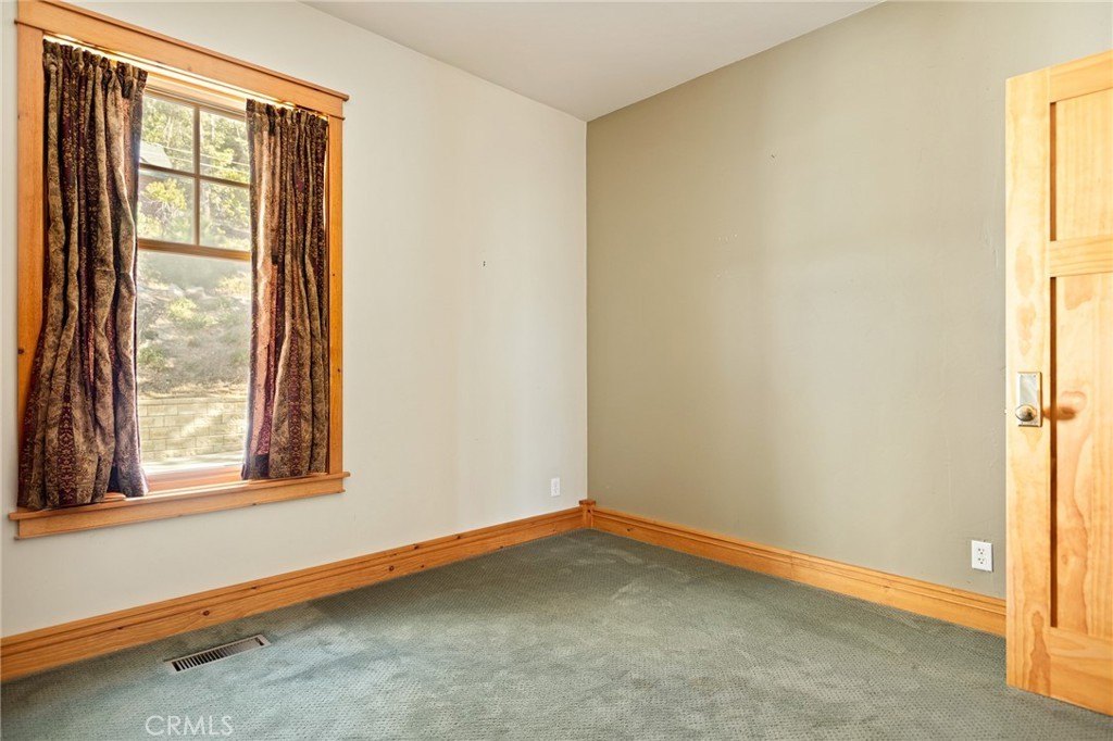 Running Springs, California, 92382, United States, 2 Bedrooms Bedrooms, ,3 BathroomsBathrooms,Residential,Forsale,2013206