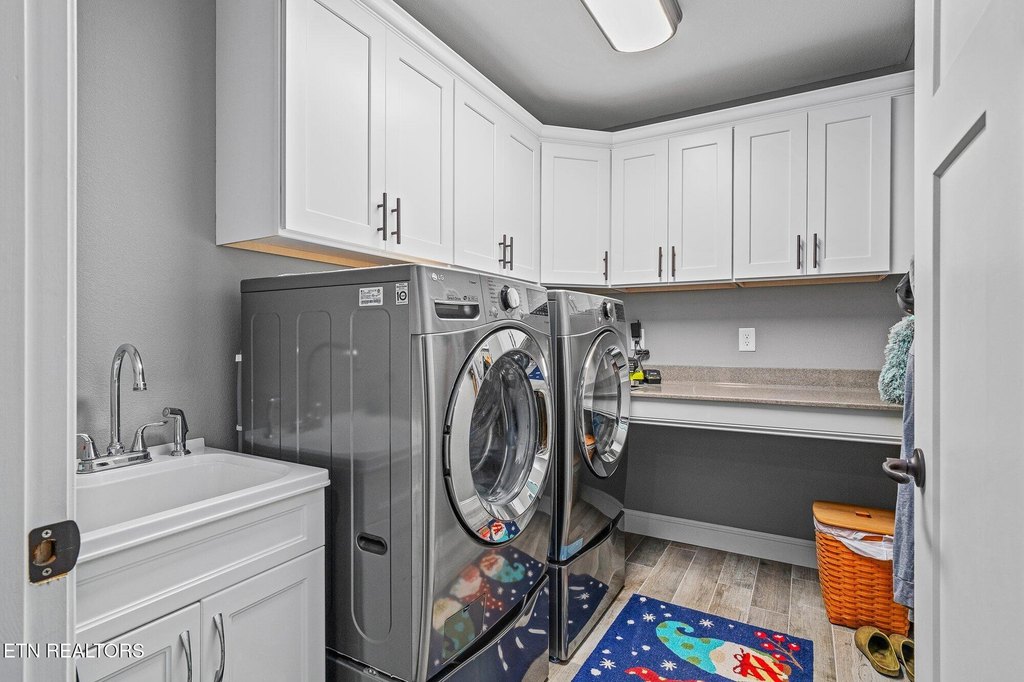 Crossville, Tennessee, 38558, United States, 3 Bedrooms Bedrooms, ,2.5 BathroomsBathrooms,Residential,Forsale,1907856