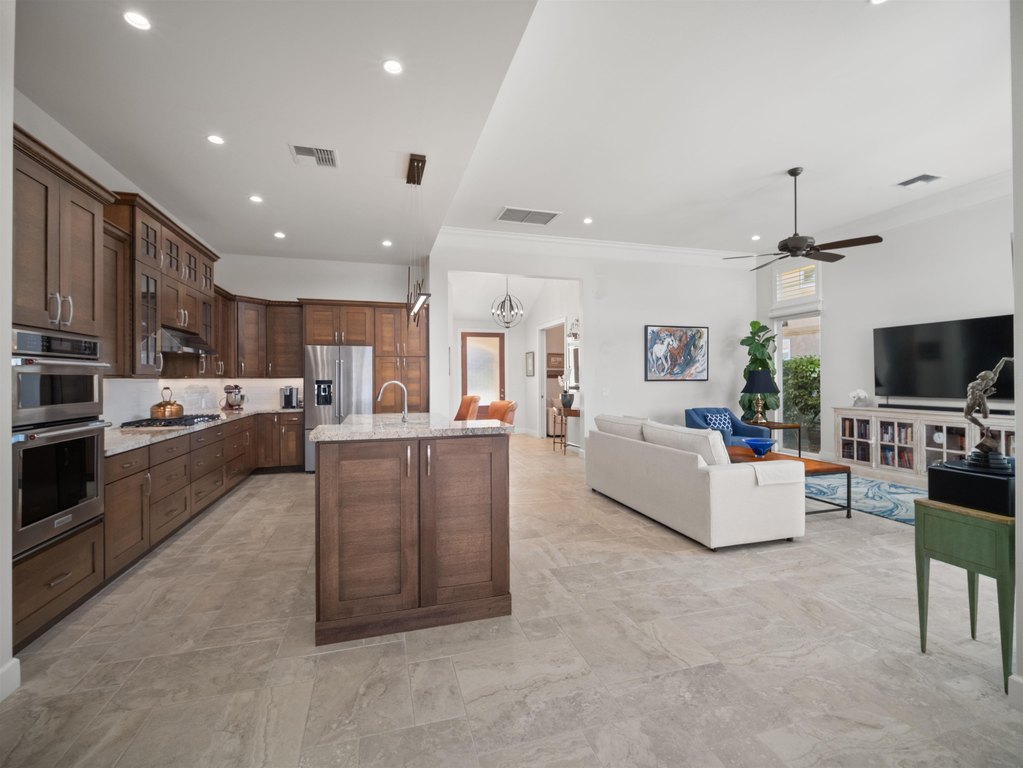 Kihei, Hawaii, 96753, United States, 2 Bedrooms Bedrooms, ,2 BathroomsBathrooms,Residential,Forsale,2009556