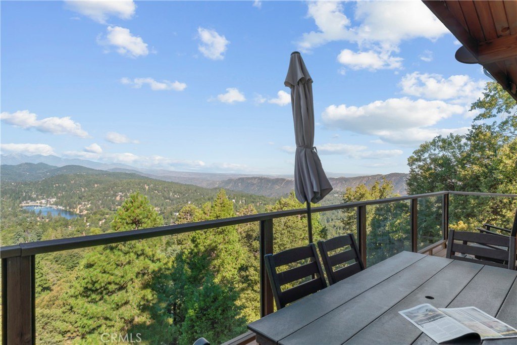 Crestline, California, 92325, United States, 3 Bedrooms Bedrooms, ,2.5 BathroomsBathrooms,Residential,Forsale,2004857