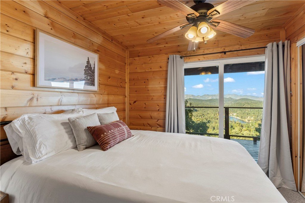 Crestline, California, 92325, United States, 3 Bedrooms Bedrooms, ,2.5 BathroomsBathrooms,Residential,Forsale,2004857