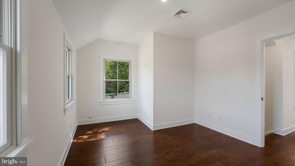 DOYLESTOWN, Pennsylvania, 18901, United States, 2 Bedrooms Bedrooms, ,2.5 BathroomsBathrooms,Residential,Forsale,1952873