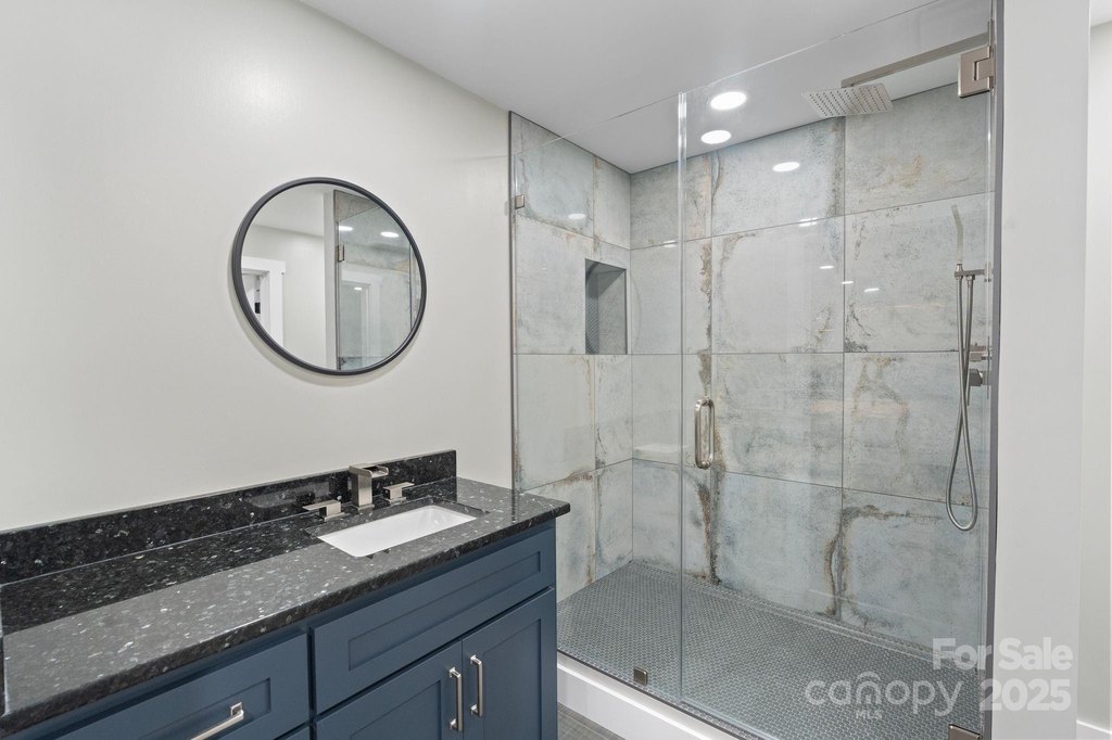 Granite Falls, North Carolina, 28630, United States, 4 Bedrooms Bedrooms, ,3.5 BathroomsBathrooms,Residential,Forsale,2007716