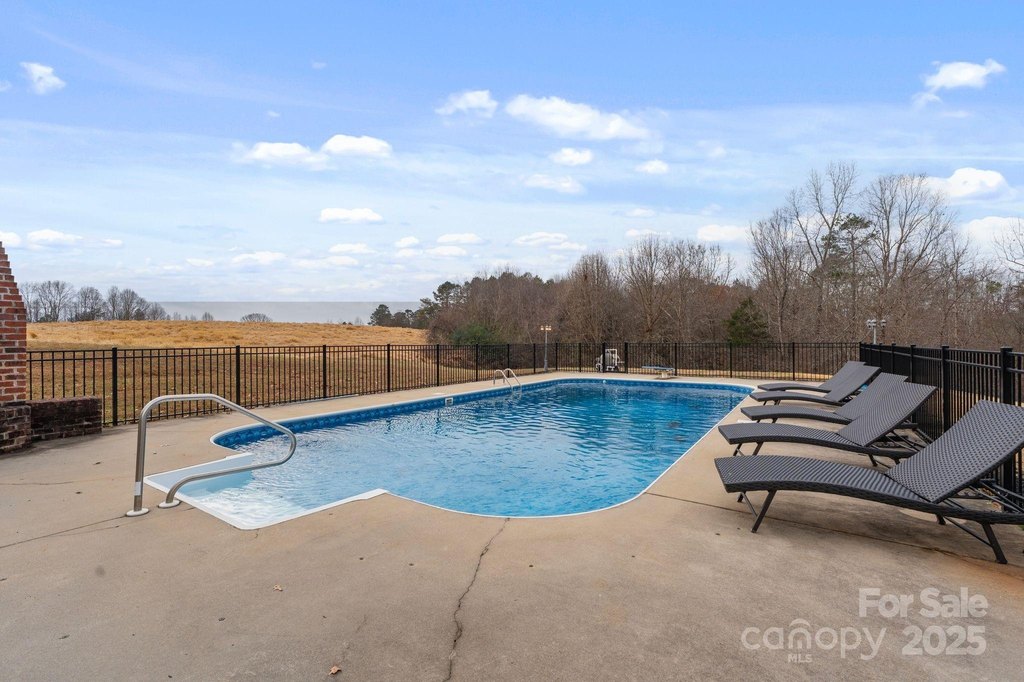 Granite Falls, North Carolina, 28630, United States, 4 Bedrooms Bedrooms, ,3.5 BathroomsBathrooms,Residential,Forsale,2007716