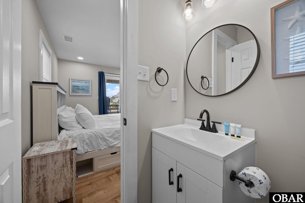 Nags Head, North Carolina, 27959, United States, 3 Bedrooms Bedrooms, ,2 BathroomsBathrooms,Residential,Forsale,2010253