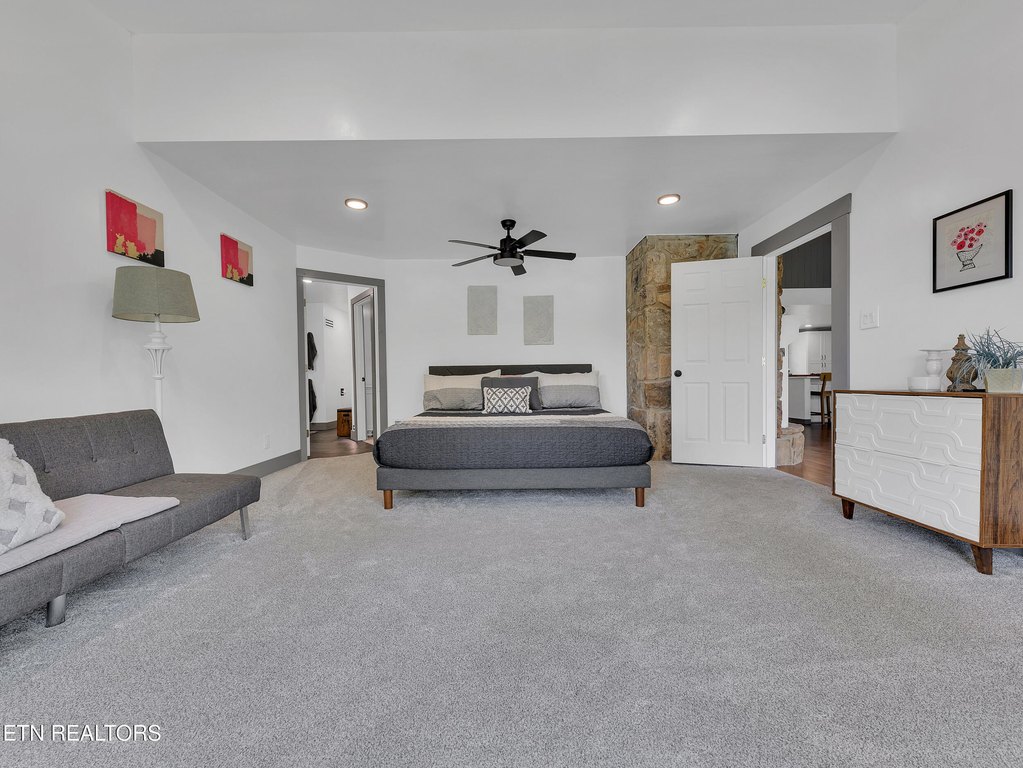 Knoxville, Tennessee, 37920, United States, 3 Bedrooms Bedrooms, ,5.5 BathroomsBathrooms,Residential,Forsale,1959681