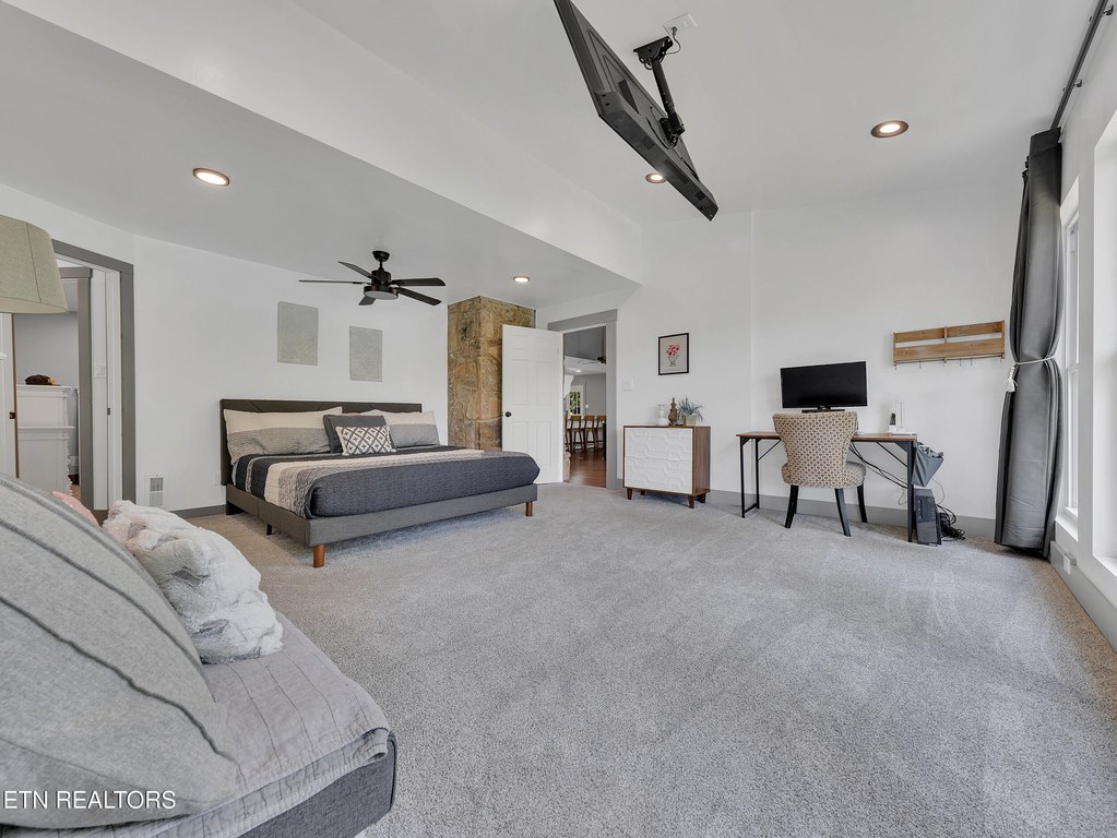 Knoxville, Tennessee, 37920, United States, 3 Bedrooms Bedrooms, ,5.5 BathroomsBathrooms,Residential,Forsale,1959681