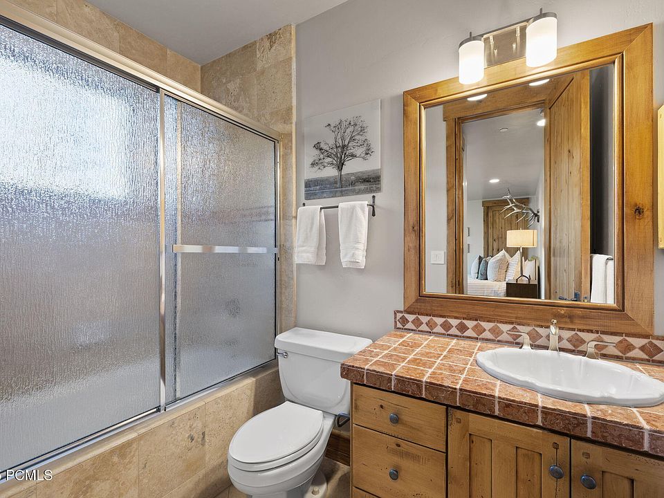 Kamas, Utah, 84060, United States, 6 Bedrooms Bedrooms, ,5.5 BathroomsBathrooms,Residential,Forsale,2004735