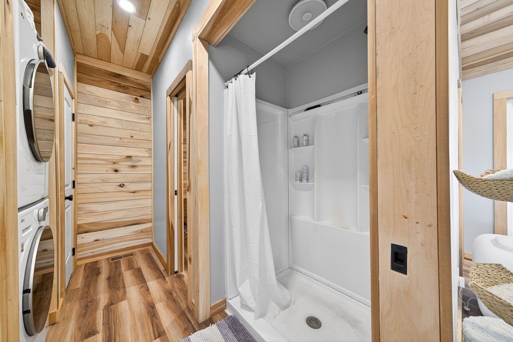 Pall Mall, Tennessee, 38577, United States, 2 Bedrooms Bedrooms, ,1.5 BathroomsBathrooms,Residential,Forsale,2010946