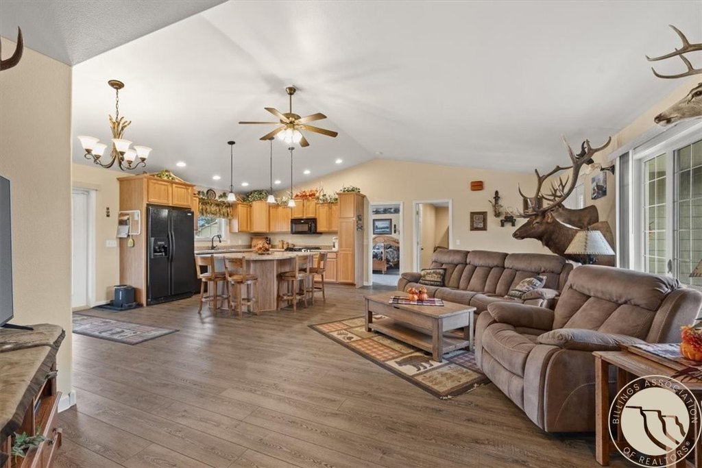 Park City, Montana, 59063, United States, 3 Bedrooms Bedrooms, ,2 BathroomsBathrooms,Residential,Forsale,1965901