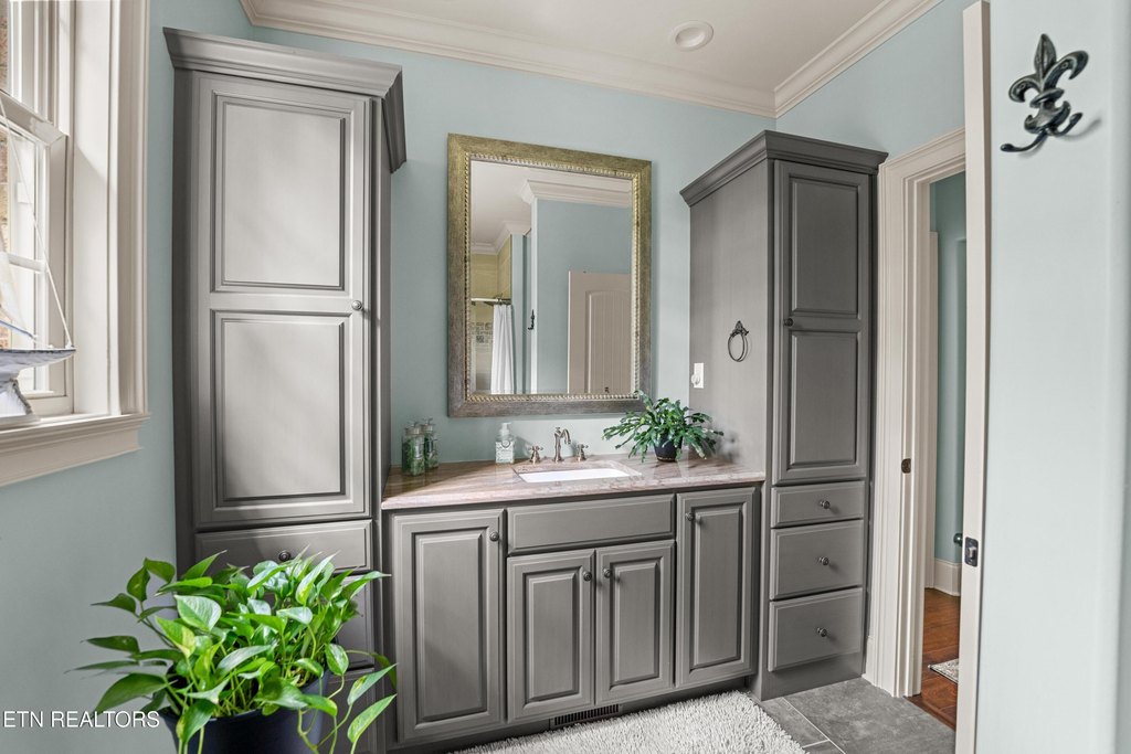 Crossville, Tennessee, 38558, United States, 3 Bedrooms Bedrooms, ,2.5 BathroomsBathrooms,Residential,Forsale,1952851