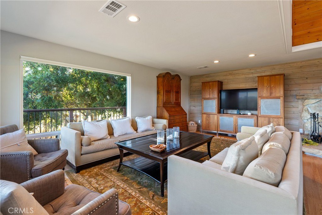 Templeton, California, 93465, United States, 6 Bedrooms Bedrooms, ,5 BathroomsBathrooms,Residential,Forsale,2009030