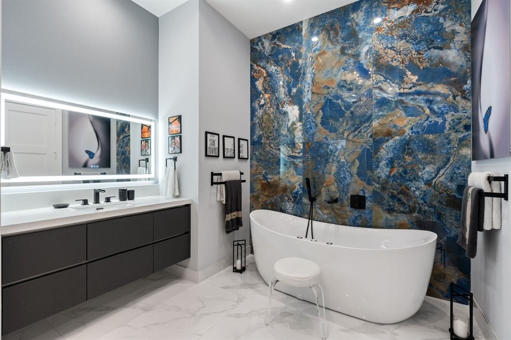 Southwest Ranches, Florida, 33330, United States, 5 Bedrooms Bedrooms, ,8 BathroomsBathrooms,Residential,Forsale,2011643