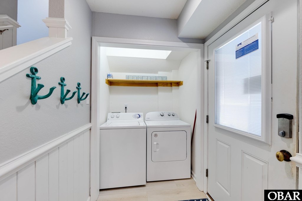 Corolla, North Carolina, 27927, United States, 5 Bedrooms Bedrooms, ,3 BathroomsBathrooms,Residential,Forsale,2010251