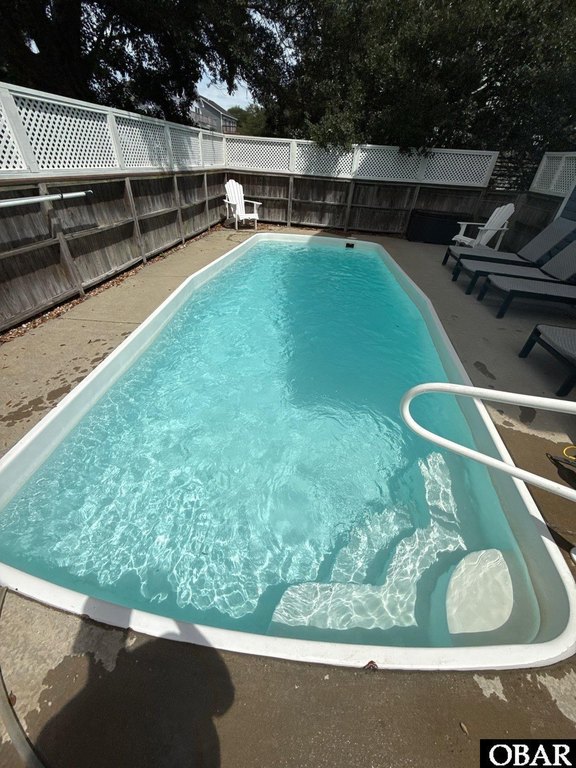 Corolla, North Carolina, 27927, United States, 5 Bedrooms Bedrooms, ,3 BathroomsBathrooms,Residential,Forsale,2010251