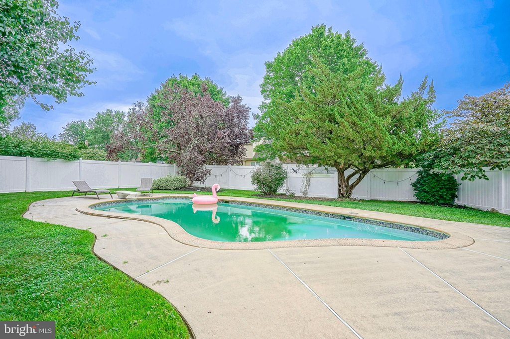 MEDFORD, New Jersey, 08055, United States, 4 Bedrooms Bedrooms, ,2.5 BathroomsBathrooms,Residential,Forsale,1993999