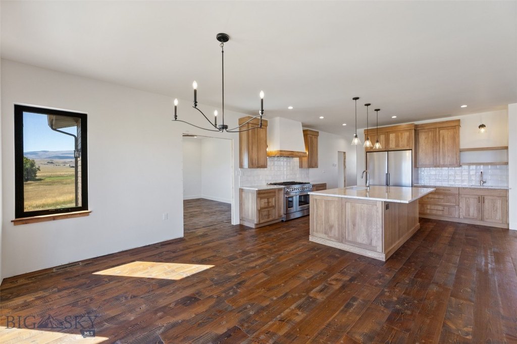 Ennis, Montana, 59729, United States, 4 Bedrooms Bedrooms, ,4.5 BathroomsBathrooms,Residential,Forsale,1986960