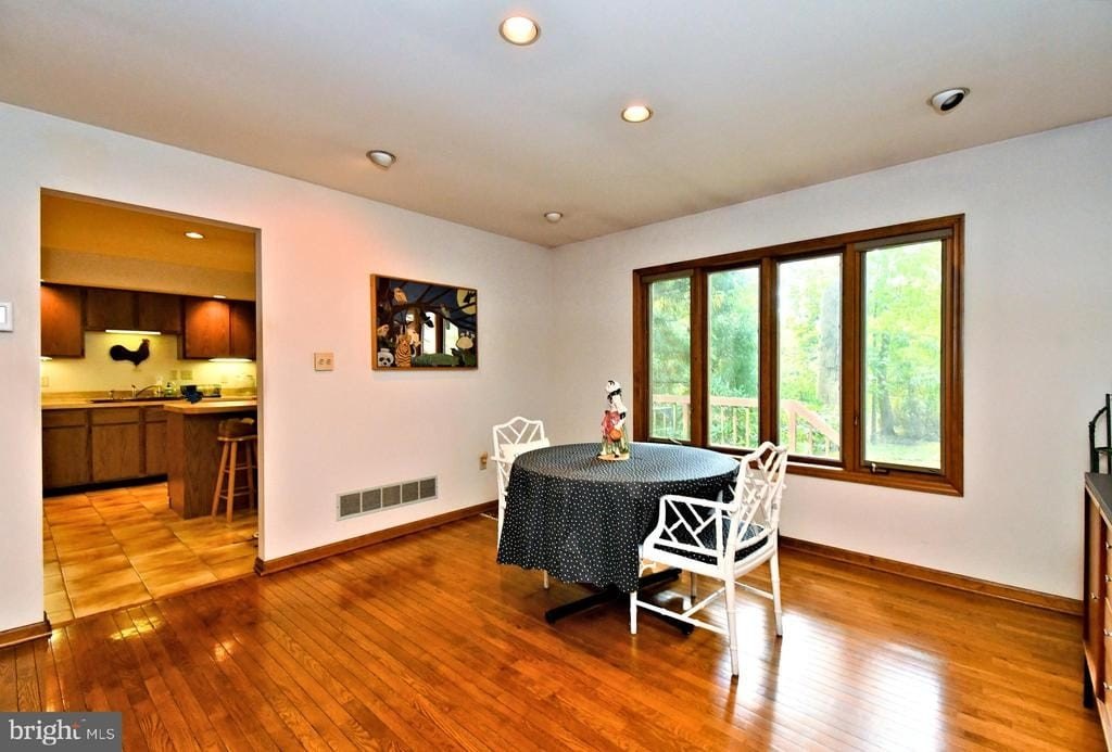 DOYLESTOWN, Pennsylvania, 18901, United States, 4 Bedrooms Bedrooms, ,3 BathroomsBathrooms,Residential,Forsale,1973388