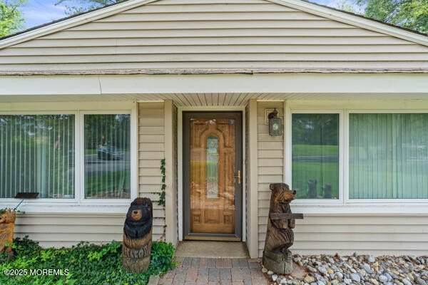 Tinton Falls, New Jersey, 07724, United States, 5 Bedrooms Bedrooms, ,2.5 BathroomsBathrooms,Residential,Forsale,1972265