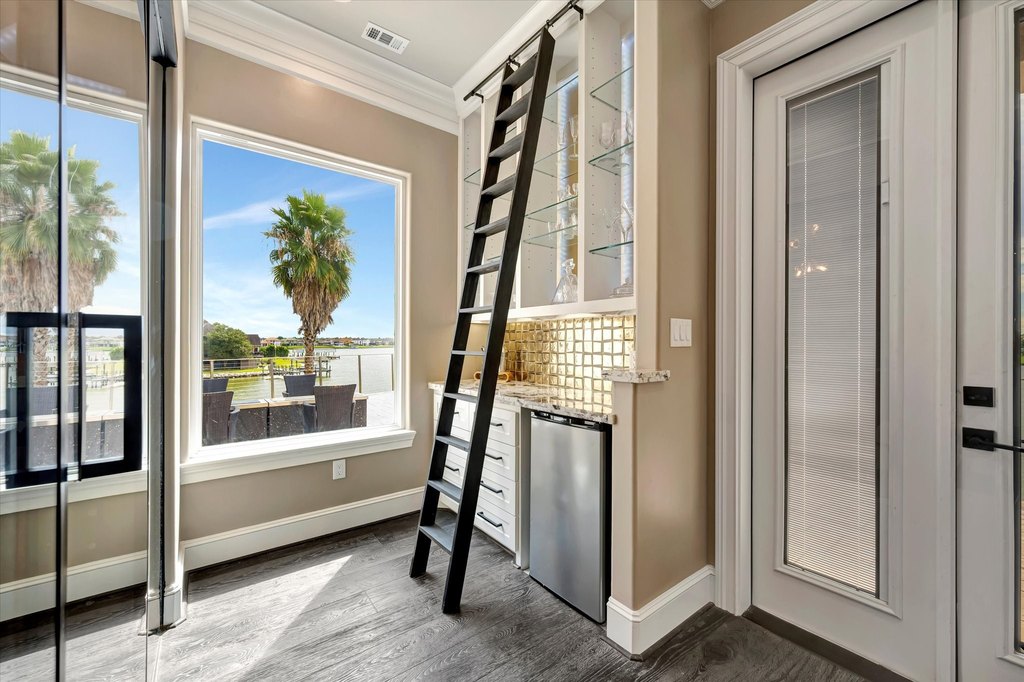 Seabrook, Texas, 77586, United States, 5 Bedrooms Bedrooms, ,4 BathroomsBathrooms,Residential,Forsale,1954136