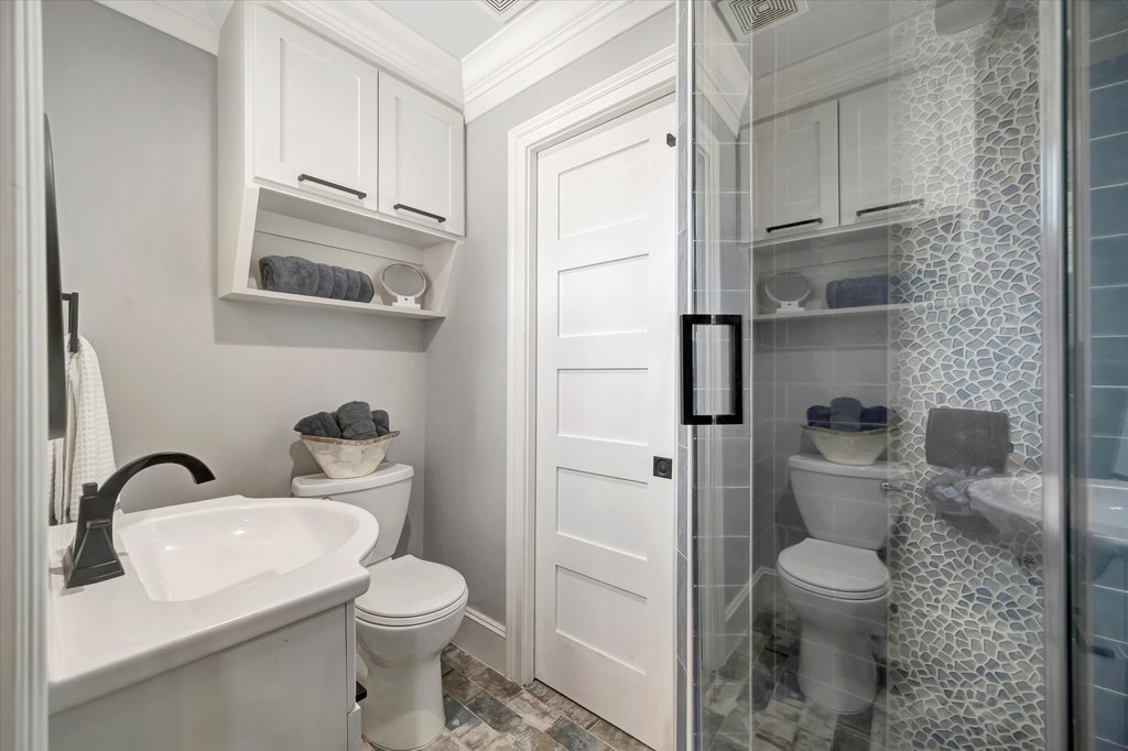 Seabrook, Texas, 77586, United States, 5 Bedrooms Bedrooms, ,4 BathroomsBathrooms,Residential,Forsale,1954136