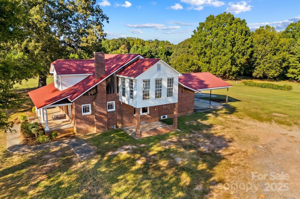 Kannapolis, North Carolina, 28081, United States, 6 Bedrooms Bedrooms, ,4 BathroomsBathrooms,Residential,Forsale,1985977