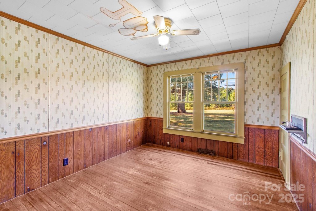 Kannapolis, North Carolina, 28081, United States, 6 Bedrooms Bedrooms, ,4 BathroomsBathrooms,Residential,Forsale,1985977