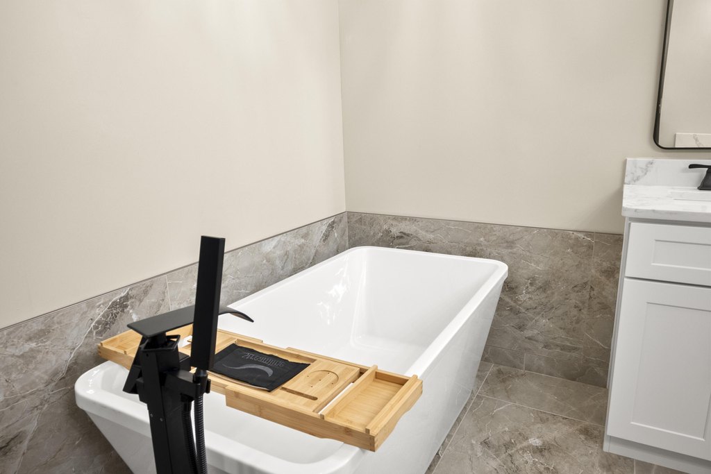 Flintstone, Georgia, 30725, United States, 5 Bedrooms Bedrooms, ,3.5 BathroomsBathrooms,Residential,Forsale,2004683